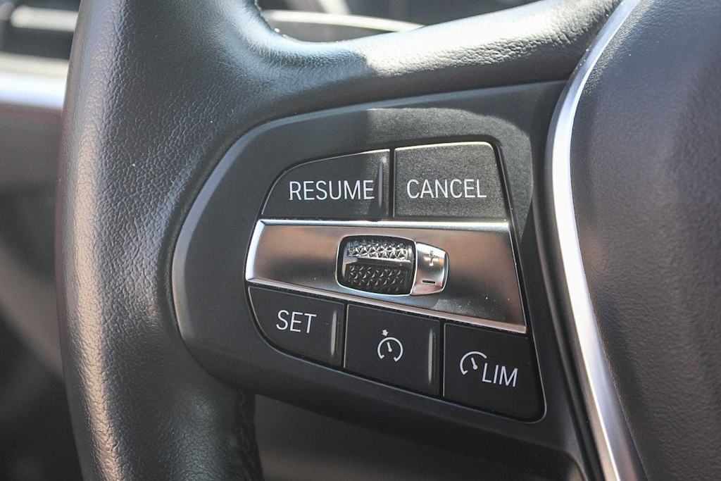 Thumbnail: 2023 BMW i4 - 26