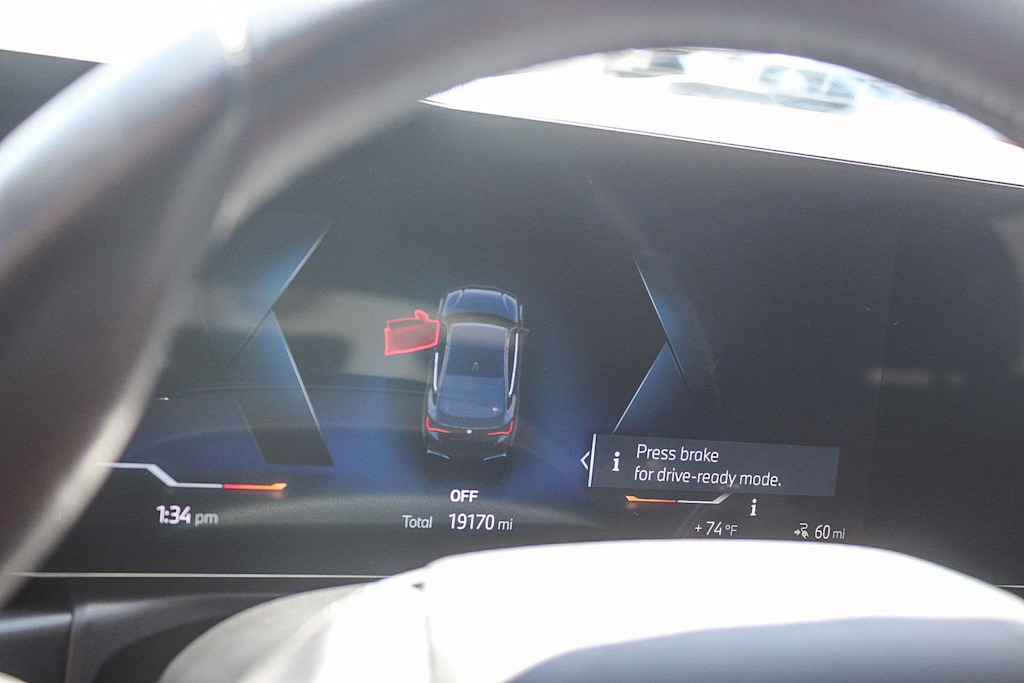 Thumbnail: 2023 BMW i4 - 16