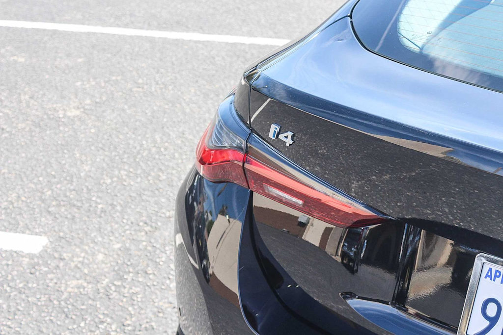 Thumbnail: 2023 BMW i4 - 19