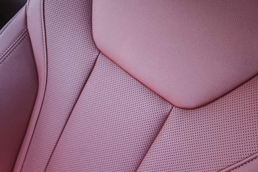 Thumbnail: 2023 BMW i4 - 10