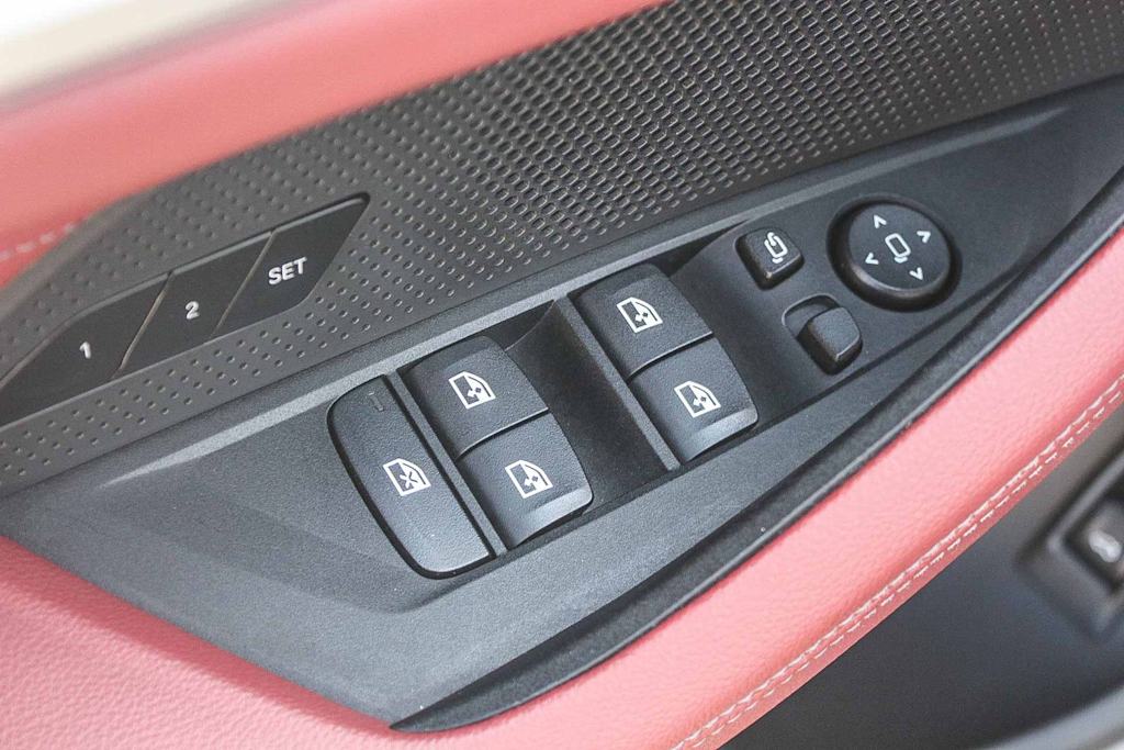 Thumbnail: 2023 BMW i4 - 24