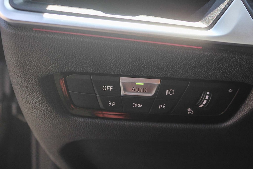 Thumbnail: 2023 BMW i4 - 28