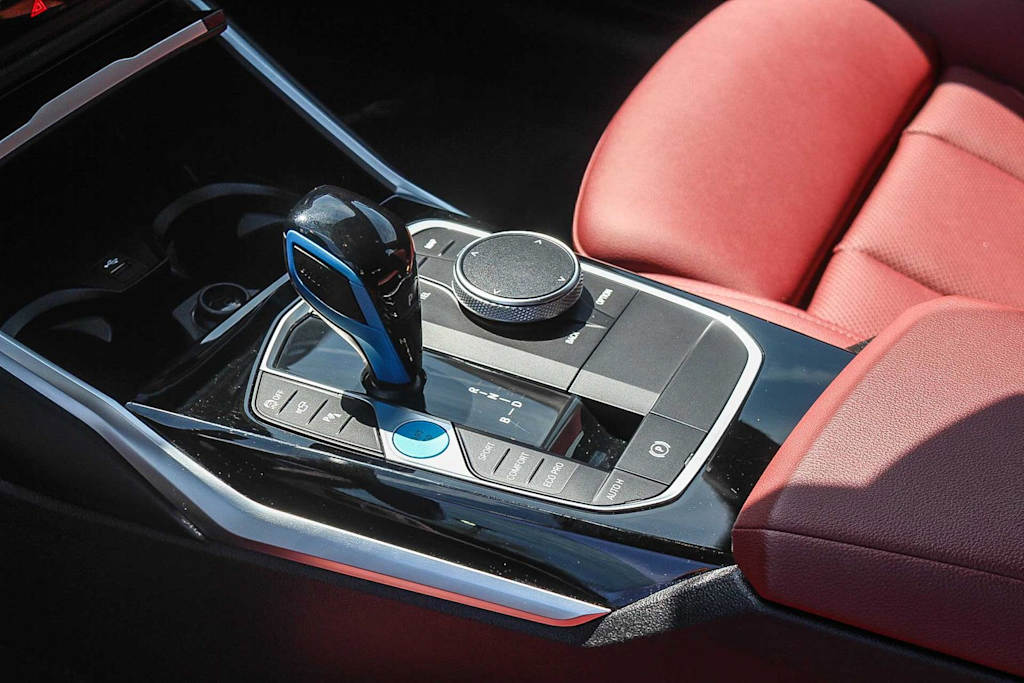 Thumbnail: 2023 BMW i4 - 15