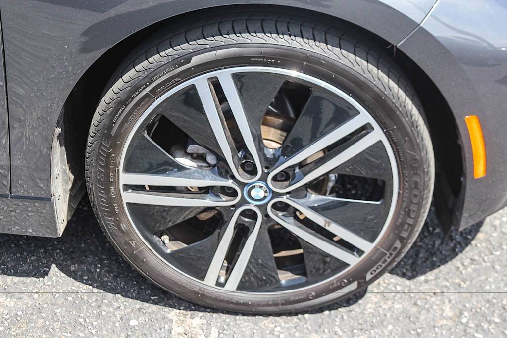 Thumbnail: 2019 BMW i3 - 18