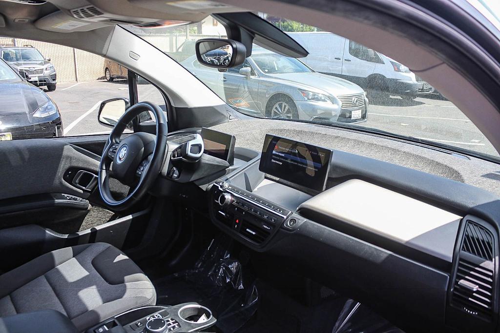 Thumbnail: 2019 BMW i3 - 10