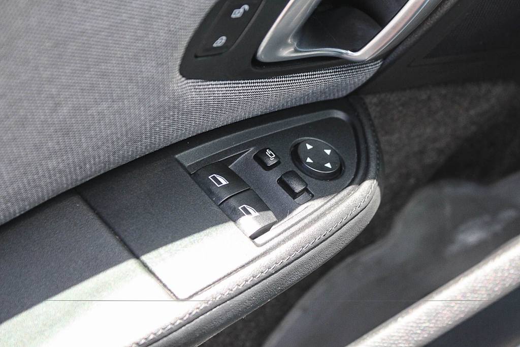 Thumbnail: 2019 BMW i3 - 23