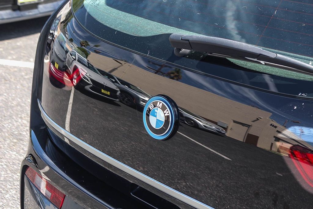 Thumbnail: 2019 BMW i3 - 17