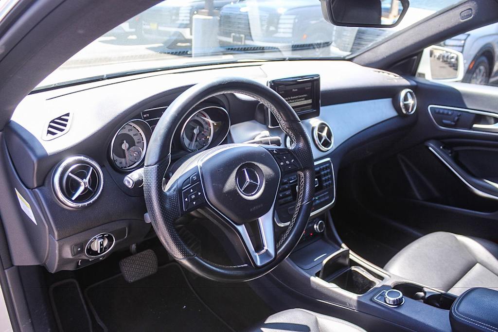 Thumbnail: 2014 Mercedes-Benz CLA - 23