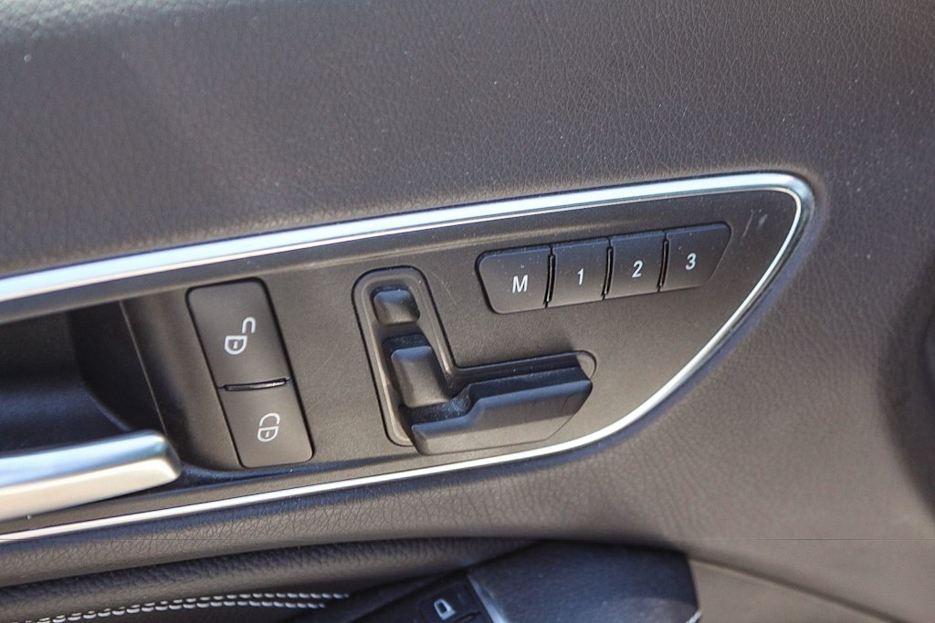 Thumbnail: 2014 Mercedes-Benz CLA - 26