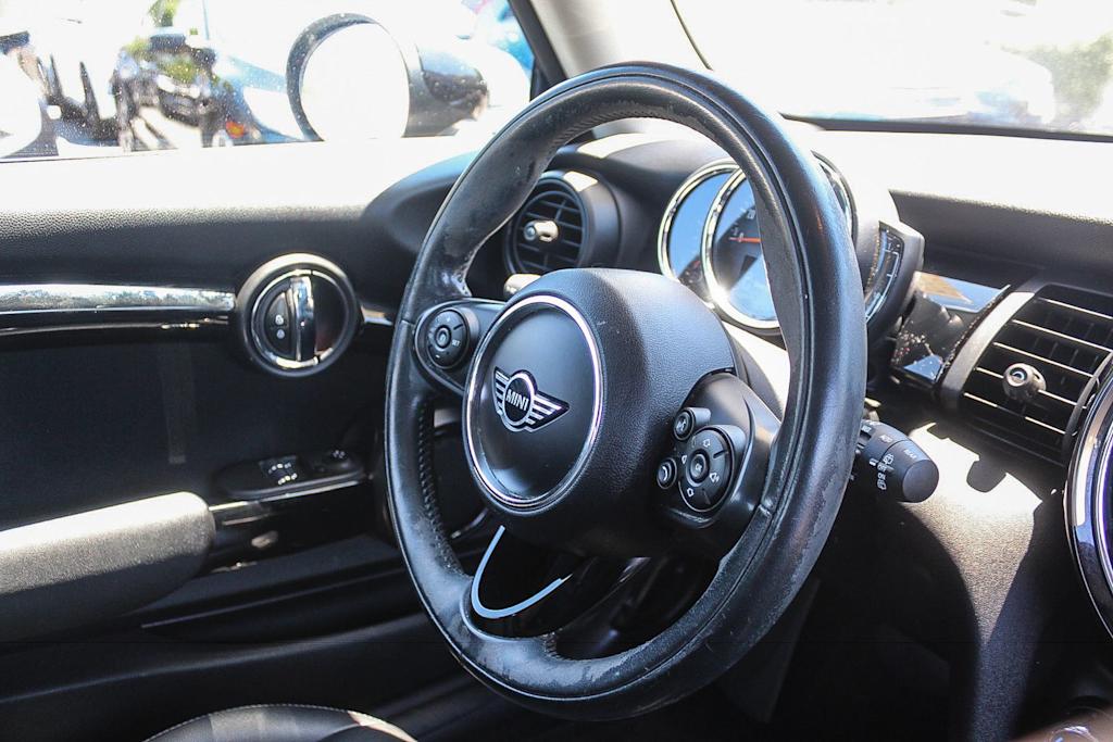 Thumbnail: 2019 MINI Cooper - 8