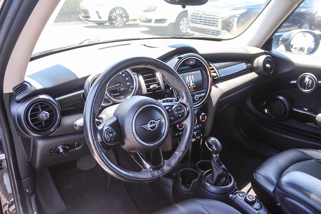 Thumbnail: 2019 MINI Cooper - 12