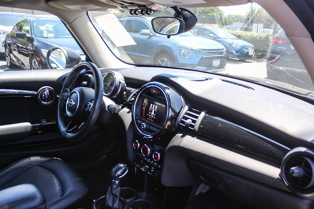 Thumbnail: 2019 MINI Cooper - 11