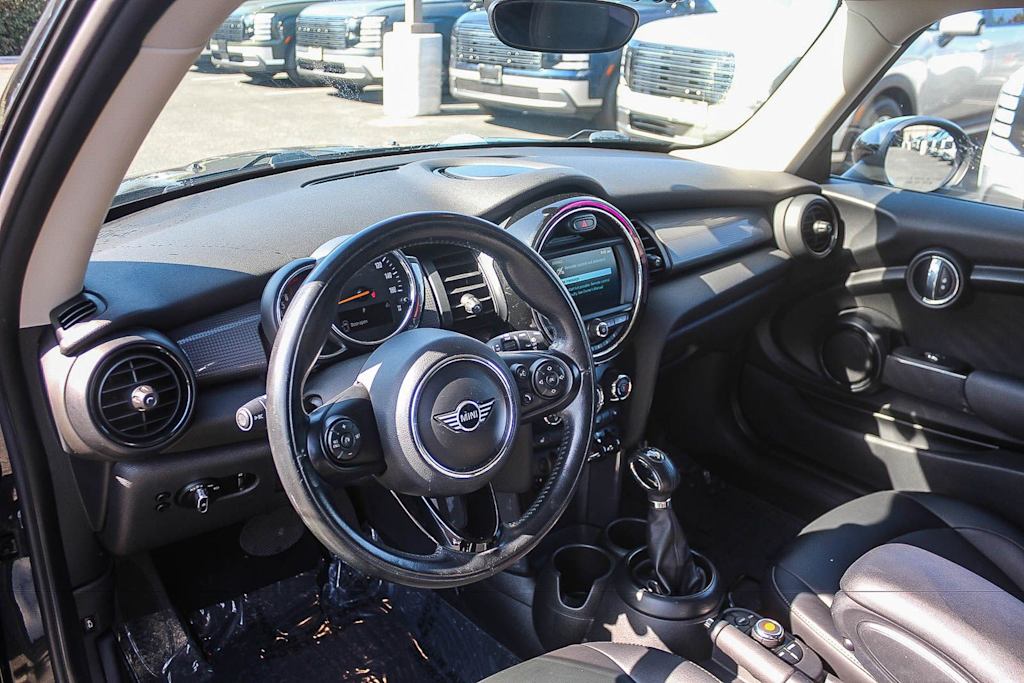 Thumbnail: 2019 MINI Cooper - 12