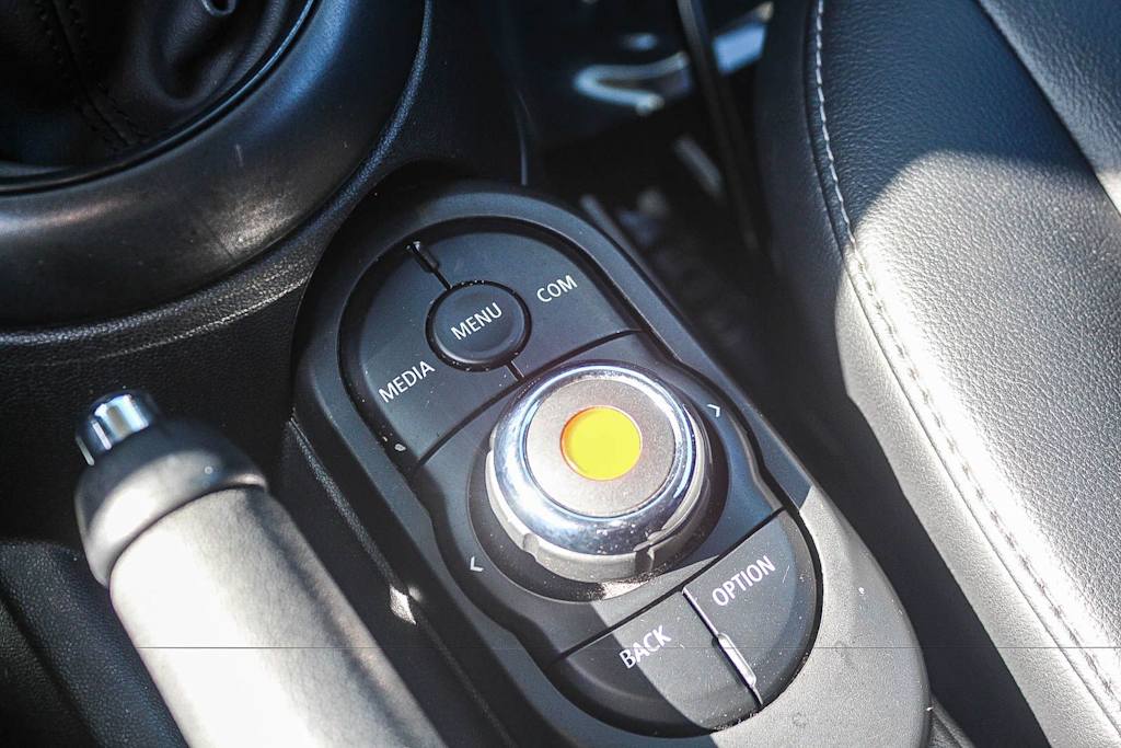 Thumbnail: 2019 MINI Cooper - 28