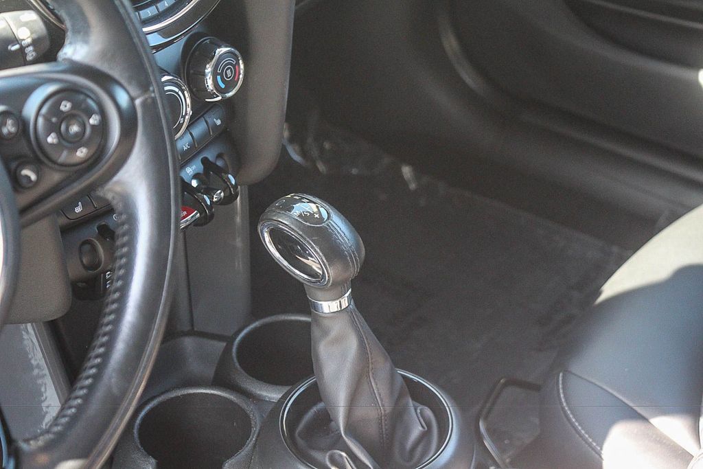 Thumbnail: 2019 MINI Cooper - 14