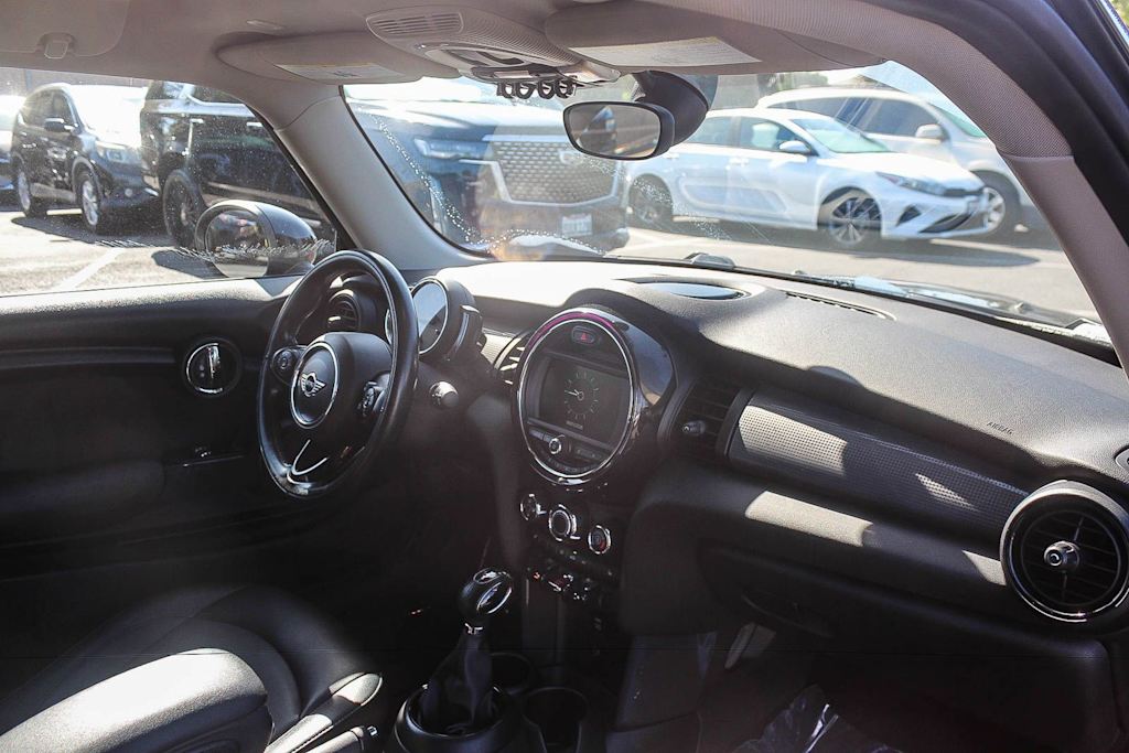 Thumbnail: 2019 MINI Cooper - 11