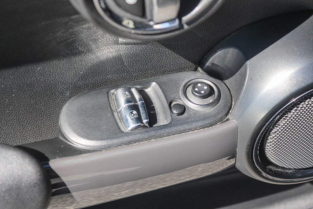 Thumbnail: 2019 MINI Cooper - 26