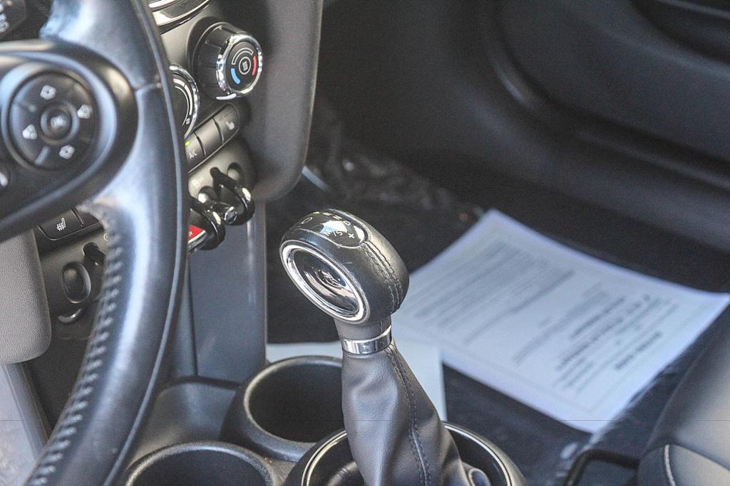 Thumbnail: 2019 MINI Cooper - 15