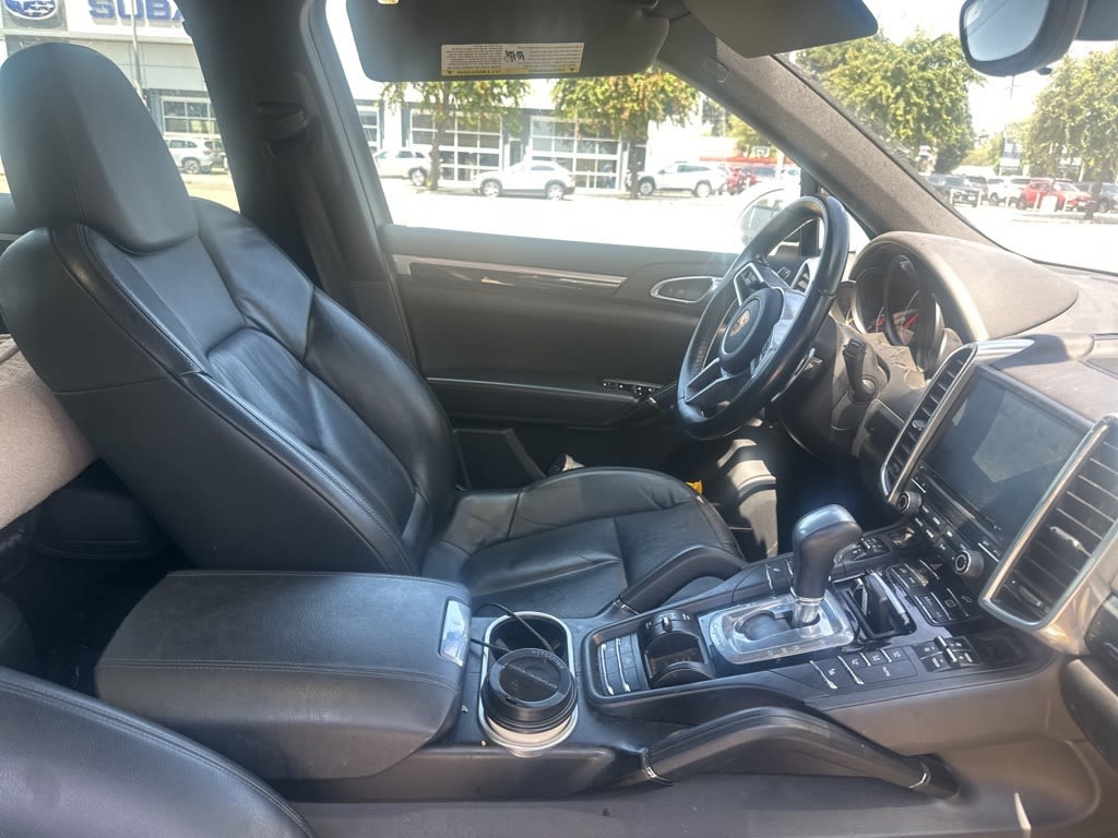 Thumbnail: 2018 Porsche Cayenne - 31