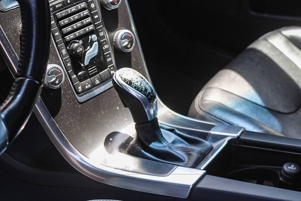 Thumbnail: 2016 Volvo XC60 - 14