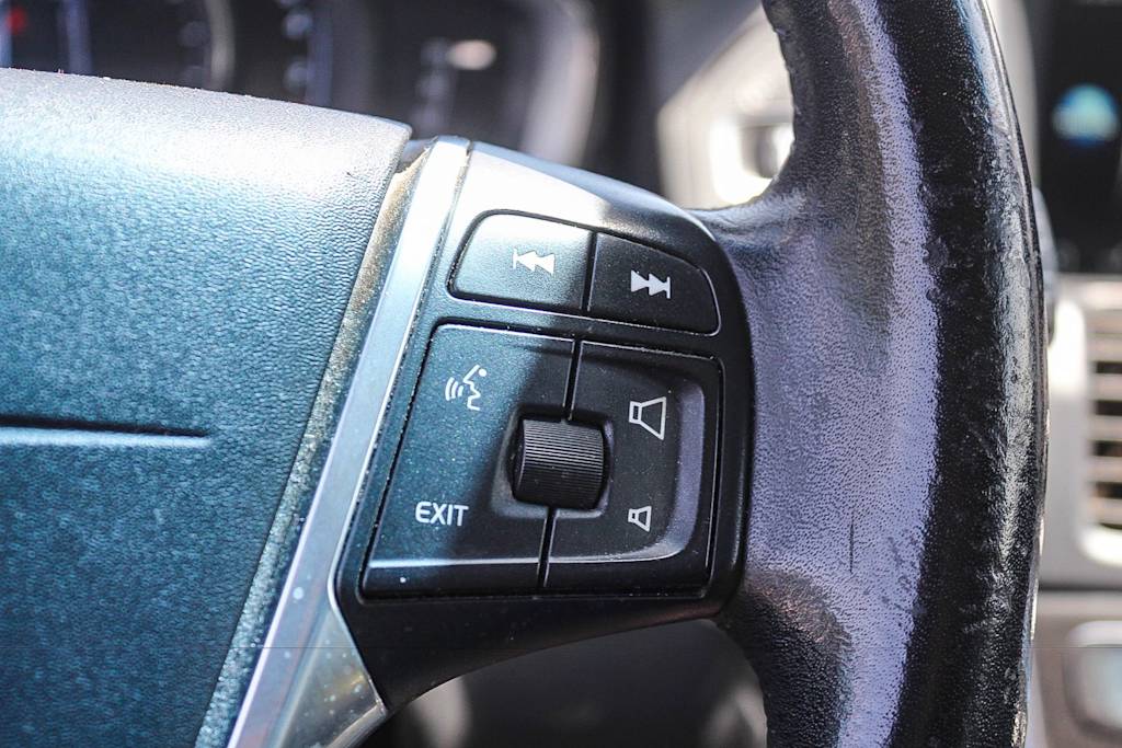 Thumbnail: 2016 Volvo XC60 - 26