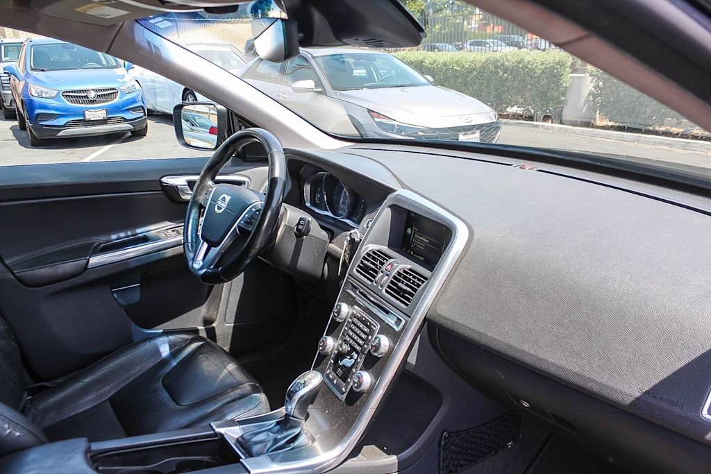 Thumbnail: 2016 Volvo XC60 - 12