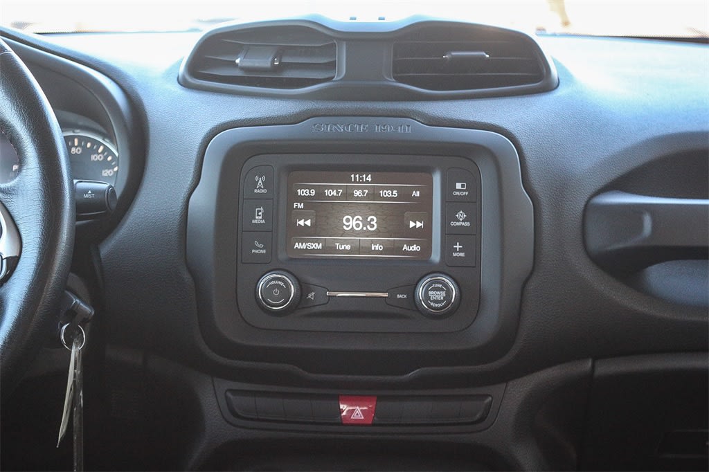 Thumbnail: 2015 Jeep Renegade - 23