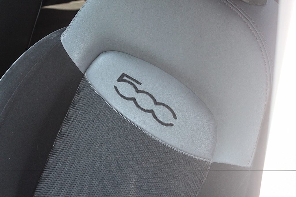 Thumbnail: 2016 Fiat 500X - 29
