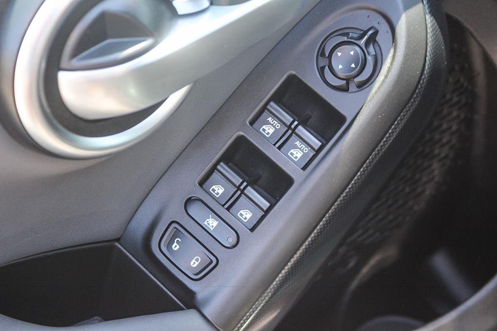 Thumbnail: 2016 Fiat 500X - 24