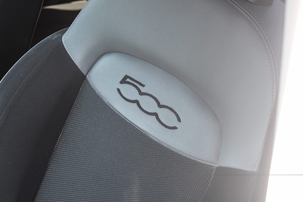 Thumbnail: 2016 Fiat 500X - 29