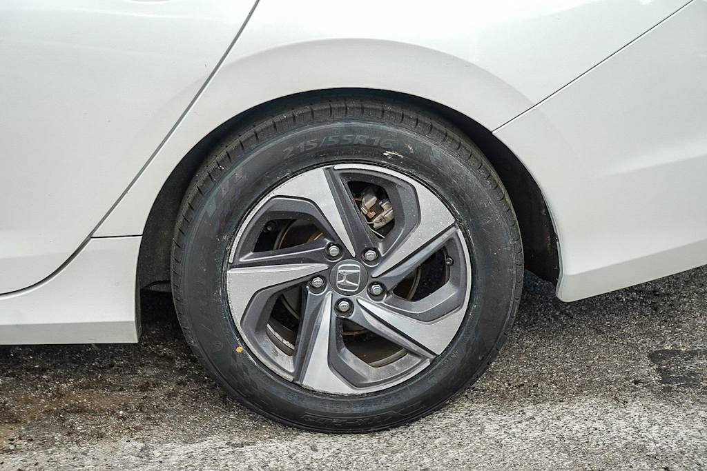 Thumbnail: 2019 Honda Insight - 12