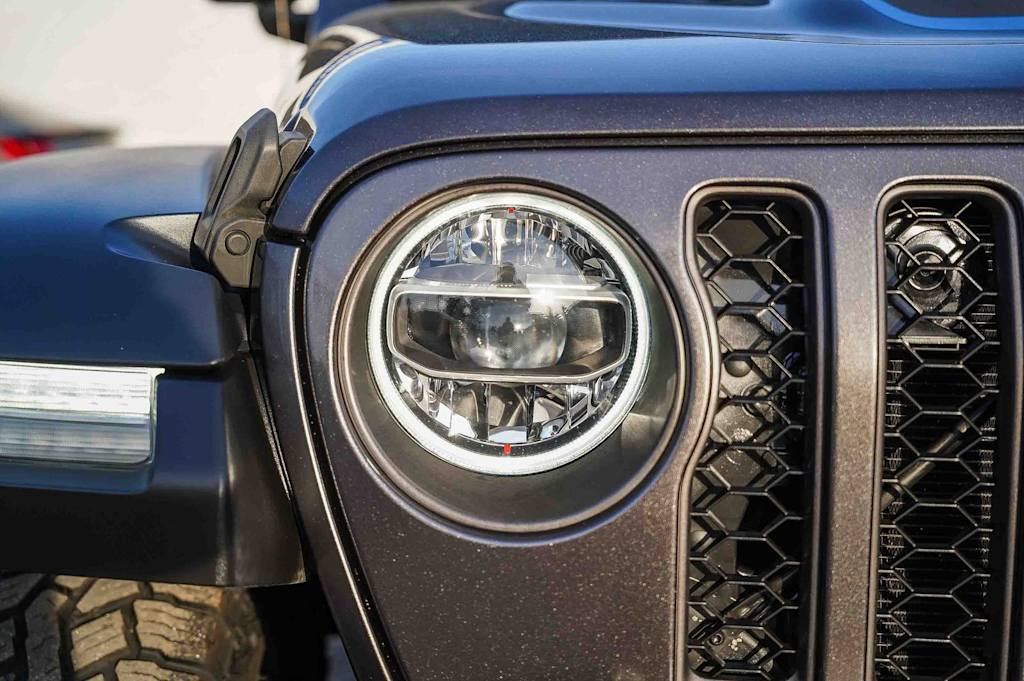 Thumbnail: 2021 Jeep Wrangler - 14