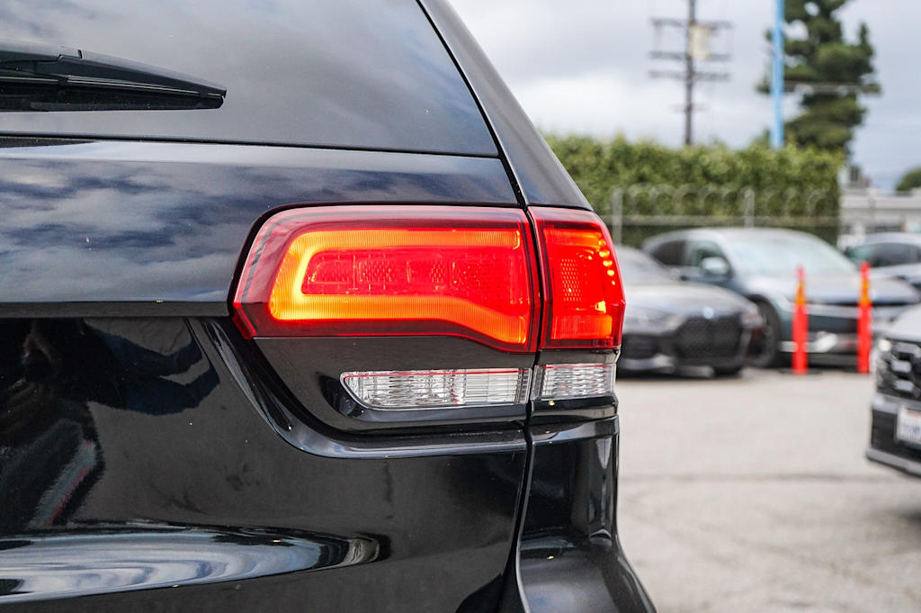 Thumbnail: 2020 Jeep Grand Cherokee - 19