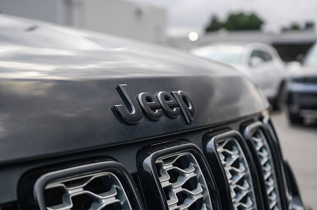 Thumbnail: 2020 Jeep Grand Cherokee - 21
