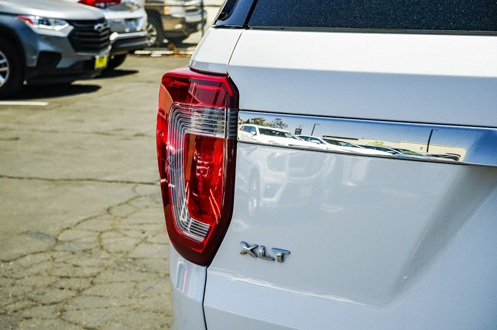 Thumbnail: 2017 Ford Explorer - 6