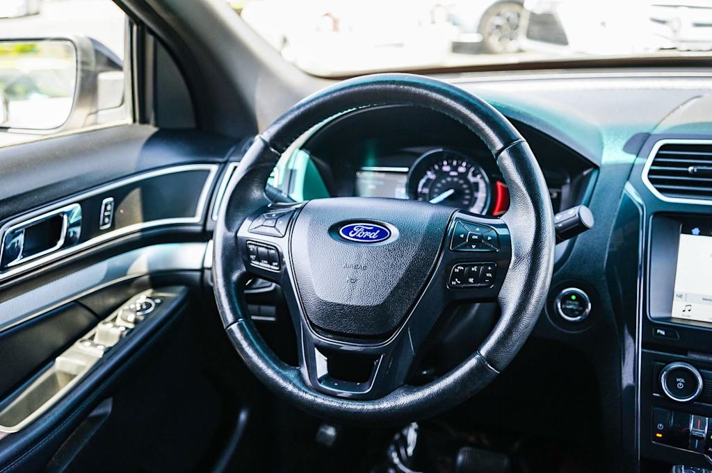 Thumbnail: 2017 Ford Explorer - 13