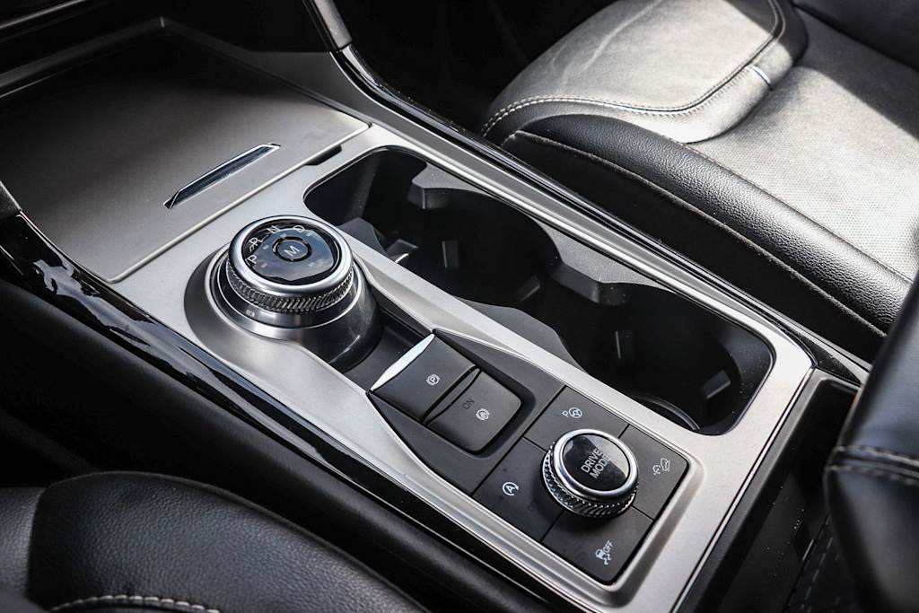 Thumbnail: 2021 Ford Explorer - 24