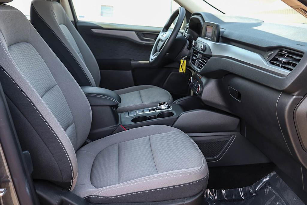 Thumbnail: 2020 Ford Escape - 9