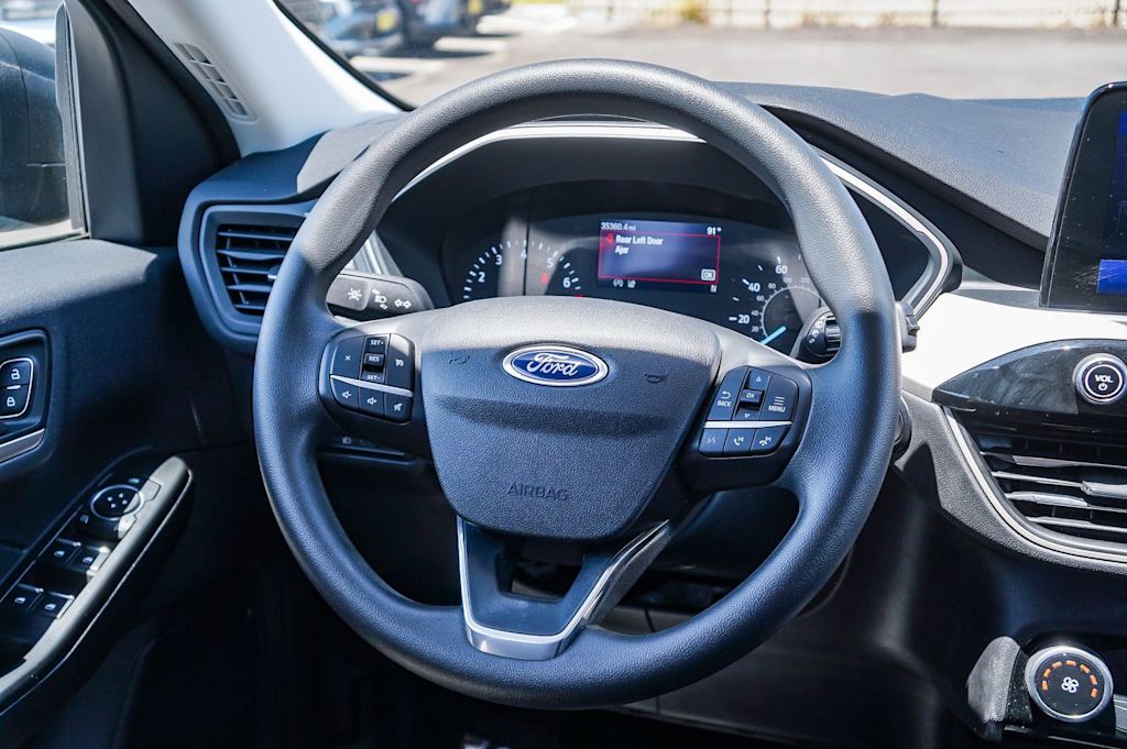 Thumbnail: 2022 Ford Escape - 9