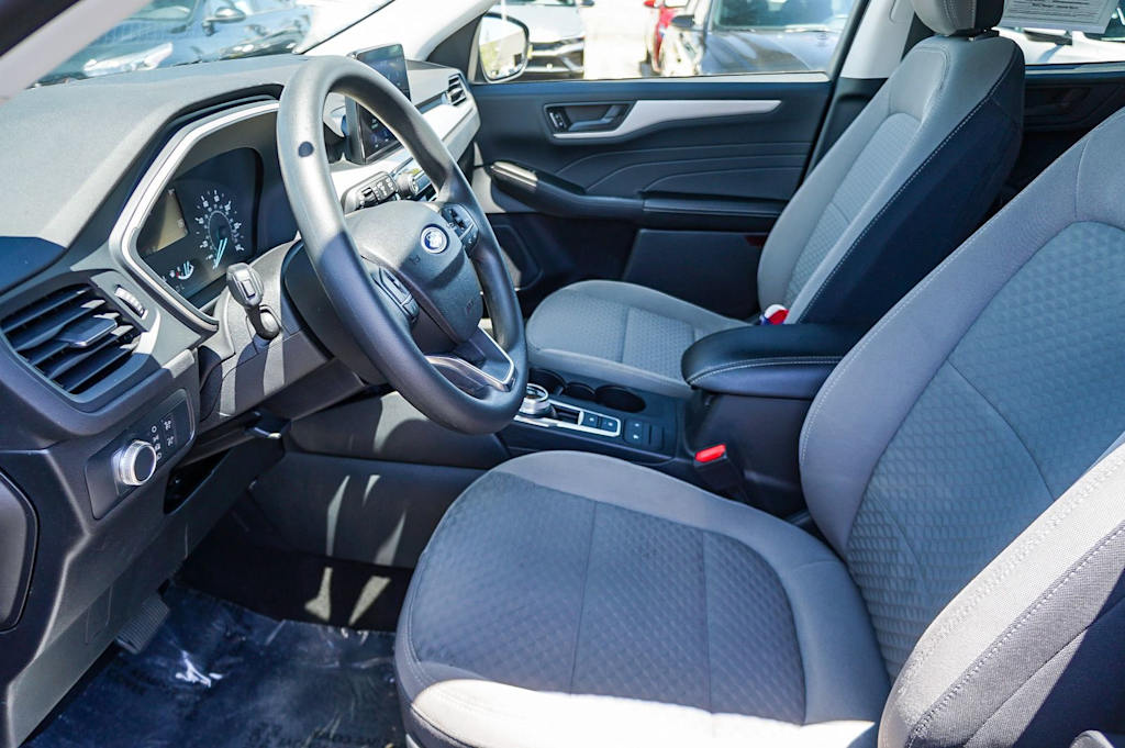 Thumbnail: 2022 Ford Escape - 11