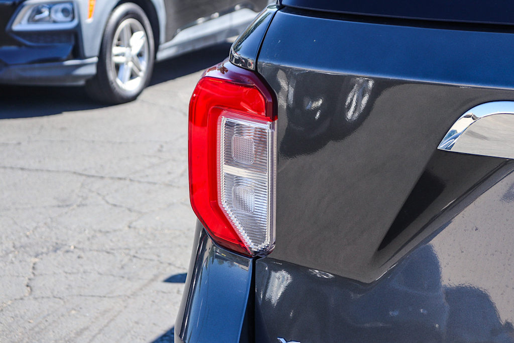 Thumbnail: 2020 Ford Explorer - 9