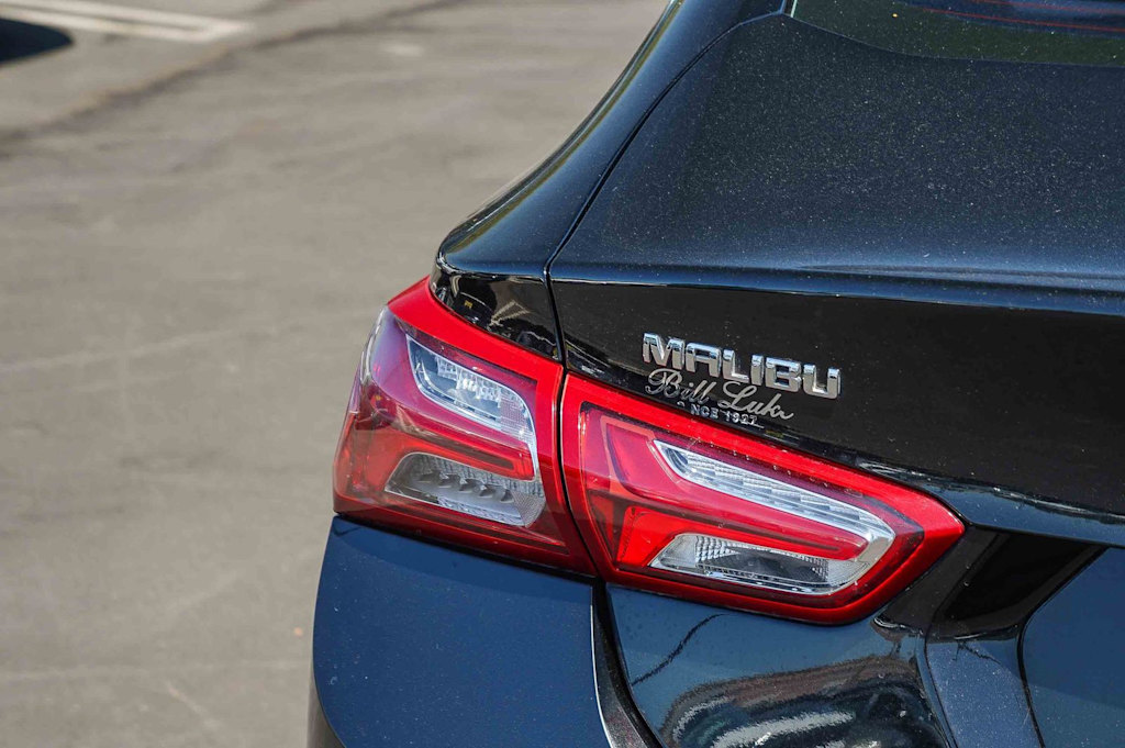 Thumbnail: 2022 Chevrolet Malibu - 20