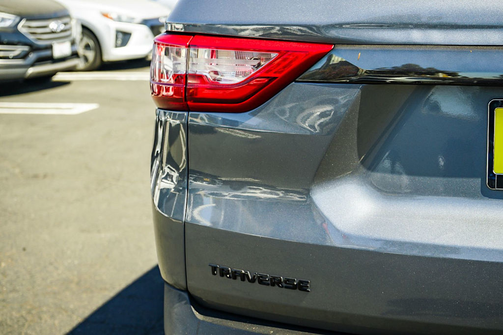 Thumbnail: 2020 Chevrolet Traverse - 9
