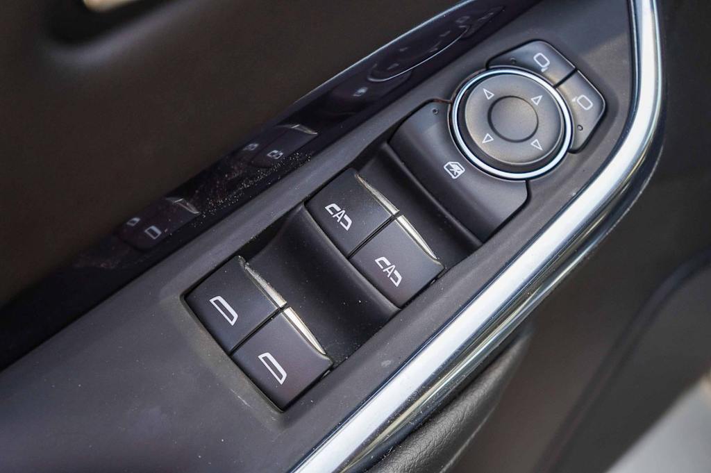 Thumbnail: 2023 Cadillac XT4 - 27