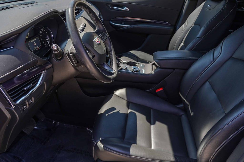 Thumbnail: 2023 Cadillac XT4 - 11