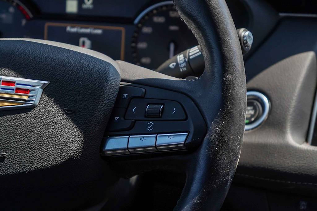 Thumbnail: 2023 Cadillac XT4 - 25
