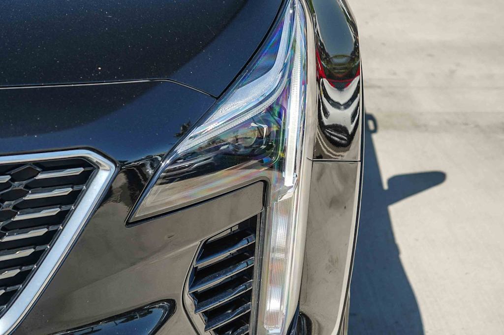 Thumbnail: 2023 Cadillac XT4 - 6