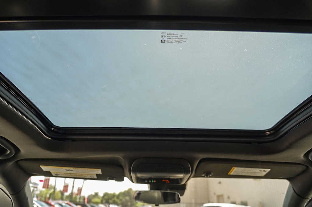 Thumbnail: 2023 Cadillac XT4 - 26