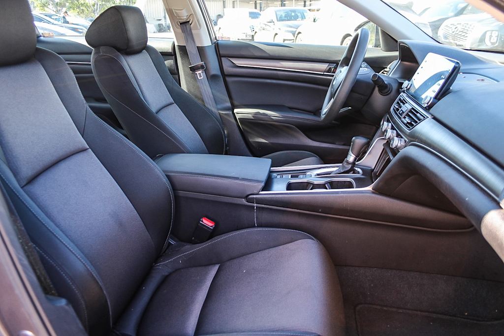 2022 Honda Accord LX 10