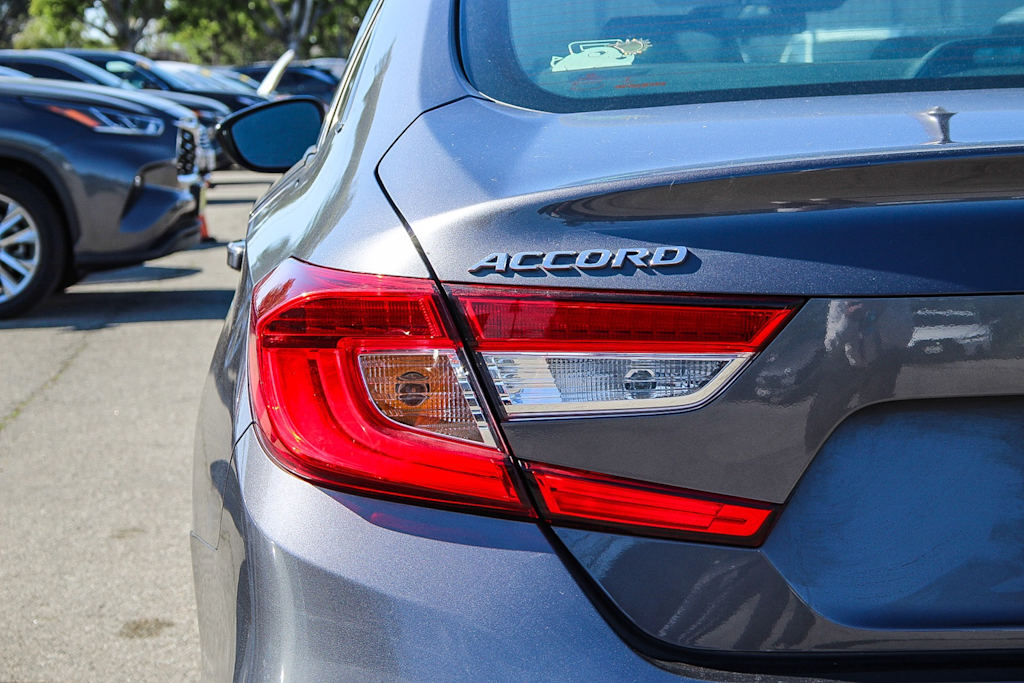 2022 Honda Accord LX 19